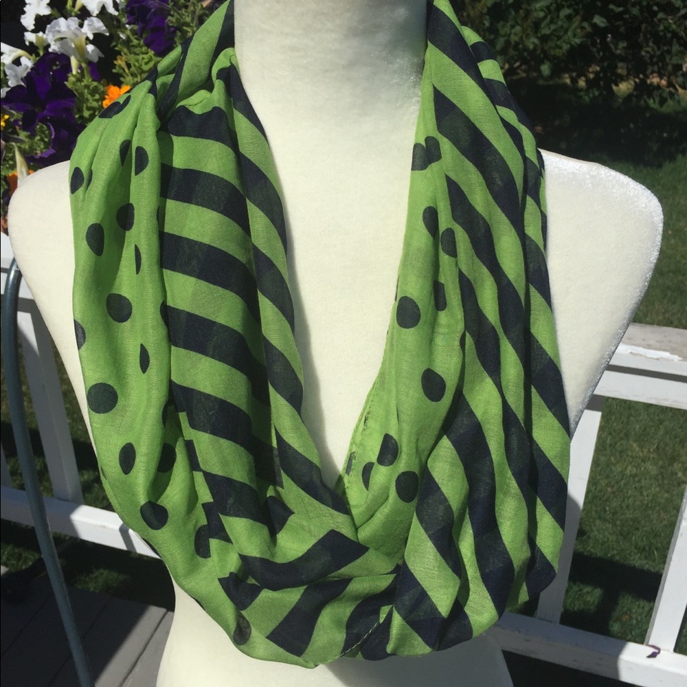 Maurice’s Infinity Scarf